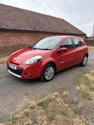 2012 Renault Clio 1.2 I-Music in Red — image 3