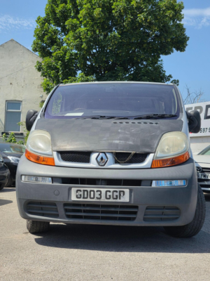 2003 Renault Trafic 1.9 Td Dci Sl27 4dr in Silver — image 2