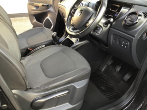 2016 Renault Captur 0.9 Tce Energy Dynamique S Nav Euro 6 (s/s) 5dr in Black — image 2