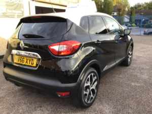 2016 Renault Captur 0.9 Tce Energy Dynamique S Nav Euro 6 (s/s) 5dr in Black — image 3