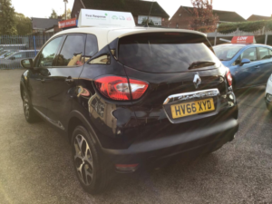 2016 Renault Captur 0.9 Tce Energy Dynamique S Nav Euro 6 (s/s) 5dr in Black — image 4