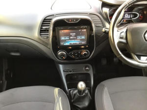2016 Renault Captur 0.9 Tce Energy Dynamique S Nav Euro 6 (s/s) 5dr in Black — image 5