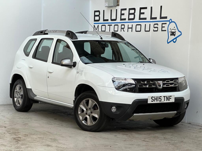 2015 Dacia Duster 1.5 Dci Laureate 4WD Euro 5 5dr in White — image 1