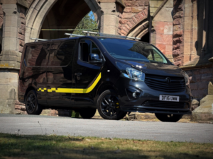 2016 Vauxhall Vivaro 1.6 Cdti 2900 Biturbo Ecoflex Sportive 6 Seater in Black — image 2
