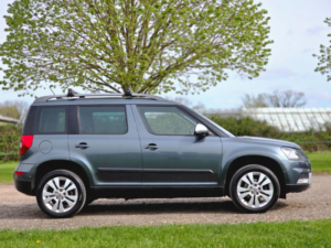 2015 Skoda Yeti 1.2 Tsi Se L Outdoor DSG Euro 6 (s/s) 5dr in Grey — image 3