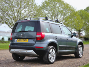2015 Skoda Yeti 1.2 Tsi Se L Outdoor DSG Euro 6 (s/s) 5dr in Grey — image 6