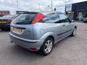 2002 Ford Focus 1.6i 16v Silver 3dr in Silver — image 5