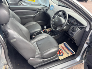 2002 Ford Focus 1.6i 16v Silver 3dr in Silver — image 6