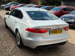 2016 Jaguar Xf 2.0d Portfolio Auto Euro 6 (s/s) 4dr in White — image 4
