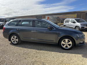 2019 Skoda Octavia 1.6 Tdi Se Technology in Grey — image 2