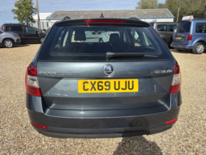 2019 Skoda Octavia 1.6 Tdi Se Technology in Grey — image 4