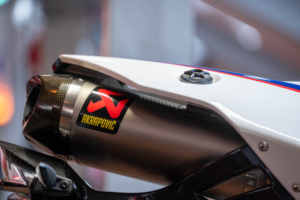 2008 BMW Hp2 Sport *full Akrapovic Exhaust System - Bst Carbon Wheels* in White — image 5