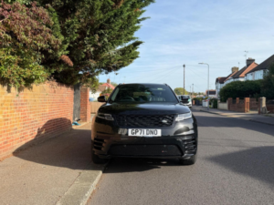 2022 Land Rover Range Rover Velar 2.0 D200 Mhev R-Dynamic S Auto 4WD Euro 6 (s/s) 5dr in Black — image 2