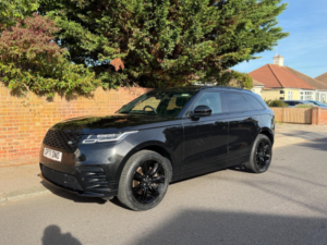 2022 Land Rover Range Rover Velar 2.0 D200 Mhev R-Dynamic S Auto 4WD Euro 6 (s/s) 5dr in Black — image 3