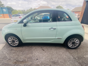 2014 Fiat 500 1.2 500 1.2 69hp Lounge in Green — image 6