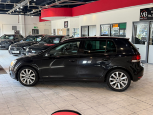 2012 Volkswagen Golf 2.0 Tdi Gt in Black — image 6