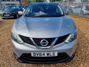 2014 Nissan Qashqai 1.5 Dci Tekna 2WD Euro 5 (s/s) 5dr in Silver — image 2