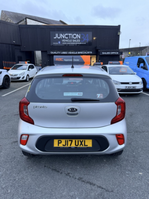 2017 Kia Picanto 1.0 1 in Silver — image 6
