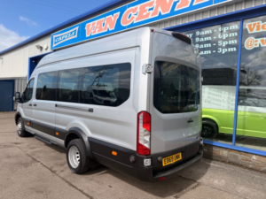 2019 Ford Transit 2.0 460 Ecoblue Trend 17 Seater Minibus 5dr Diesel Manual Rwd L4 H3 Euro 6 130 Ps in Silver — image 4
