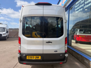 2019 Ford Transit 2.0 460 Ecoblue Trend 17 Seater Minibus 5dr Diesel Manual Rwd L4 H3 Euro 6 130 Ps in Silver — image 5
