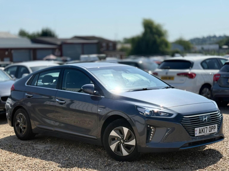 2017 Hyundai Ioniq 1.6 H-Gdi Premium Se Dct Euro 6 (s/s) 5dr in Grey — image 1