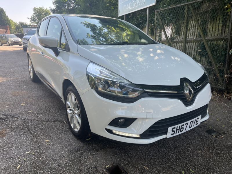 2017 Renault Clio 0.9 Dynamique Nav Tce 90 in White — image 1