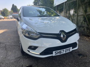 2017 Renault Clio 0.9 Dynamique Nav Tce 90 in White — image 2