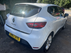 2017 Renault Clio 0.9 Dynamique Nav Tce 90 in White — image 5