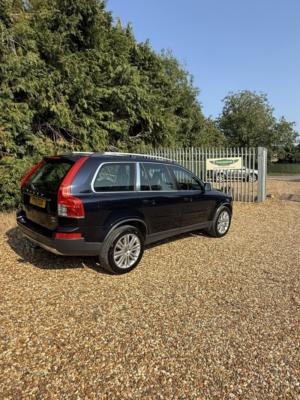 2011 Volvo Xc90 2.4 D5 Executive in Blue — image 4