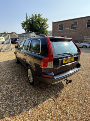 2011 Volvo Xc90 2.4 D5 Executive in Blue — image 5