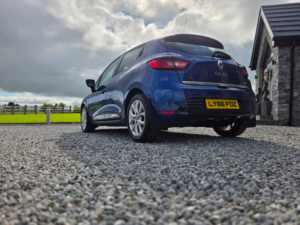 2017 Renault Clio 1.5 Dci Dynamique Nav Hatchback 5dr Diesel Manual Euro 6 (s/s) (90 Ps) in Blue — image 3
