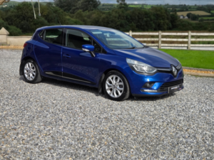 2017 Renault Clio 1.5 Dci Dynamique Nav Hatchback 5dr Diesel Manual Euro 6 (s/s) (90 Ps) in Blue — image 5