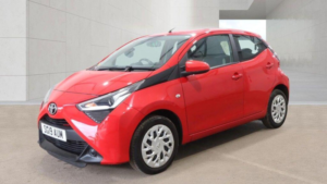 2019 Toyota Aygo 1.0 Vvt-I X-Play Euro 6 5dr in Red — image 2
