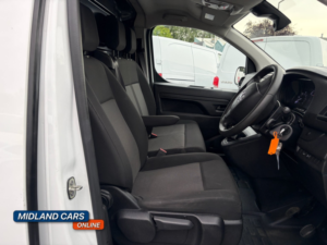 2023 Vauxhall Vivaro 1.5 Vivaro Prime 1.5td 100 M6 S/s L2h1 2900 Panel Van in White — image 2
