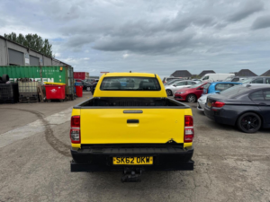 2012 Toyota Hilux 2.5 D-4d Hl2 4WD Euro 5 4dr in Yellow — image 6
