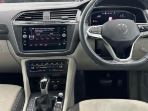 2021 Volkswagen Tiguan 1.5 Tsi Elegance DSG Euro 6 (s/s) 5dr in Blue — image 5