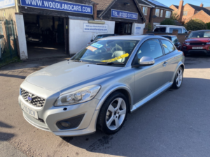 2010 Volvo C30 1.6 D Drive R-Design * 17” Alloys * Leather * Service History * £35 Road Tax * in Silver — image 4