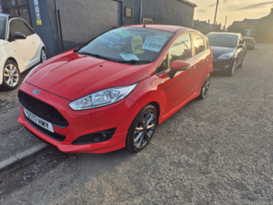2017 Ford Fiesta 1.0 T Ecoboost St-Line in Red — image 2