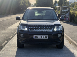 2013 Land Rover Freelander 2 2.2 Sd4 Hse in Black — image 2