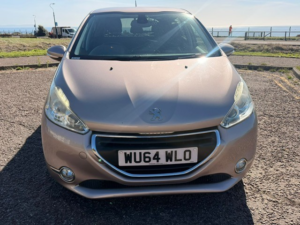2014 Peugeot 208 1.2 Vti Puretech Allure in Pink — image 2