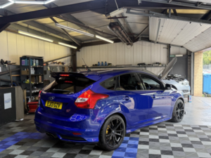 2013 Ford Focus 2.0 T Ecoboost St-2 in Blue — image 3