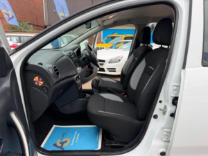 2015 Dacia Sandero Stepway 0.9 Tce Laureate Euro 6 (s/s) 5dr in White — image 4