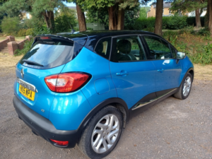 2015 Renault Captur 1.5 Dynamique Medianav Dci 90 Stop & Start in Blue — image 4