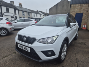 2019 SEAT Arona 1.6 Tdi Se Technology Lux in White — image 4