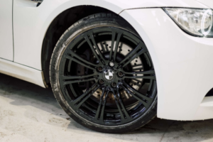 2009 BMW M3 4.0 M3 Semi-Auto 2dr in White — image 3