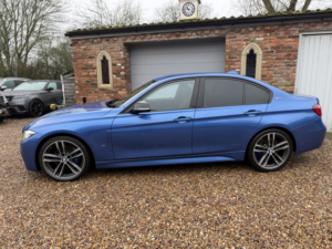 2018 BMW 3 Series 2.0 330e M Sport Shadow Edition in Blue — image 4