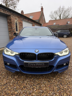 2018 BMW 3 Series 2.0 330e M Sport Shadow Edition in Blue — image 6