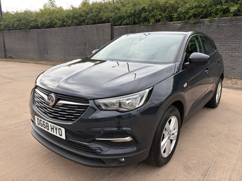 2018 Vauxhall Grandland X 1.2 Turbo Se SUV 5dr Petrol Manual Euro 6 (s/s) (130 Ps) in Grey — image 1