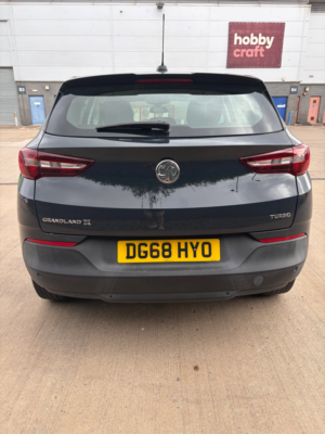 2018 Vauxhall Grandland X 1.2 Turbo Se SUV 5dr Petrol Manual Euro 6 (s/s) (130 Ps) in Grey — image 4