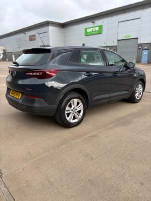 2018 Vauxhall Grandland X 1.2 Turbo Se SUV 5dr Petrol Manual Euro 6 (s/s) (130 Ps) in Grey — image 5